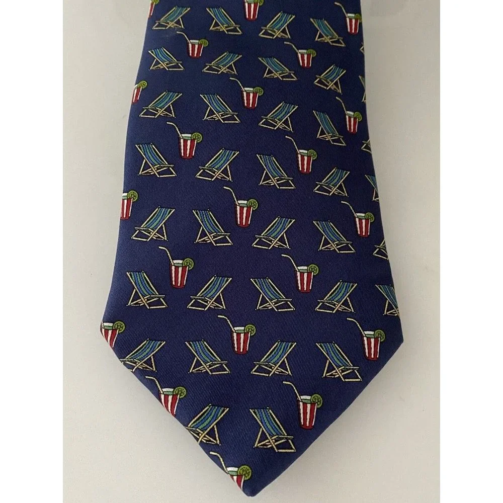 Aquascutum 100% Silk Tie Navy Blue Made in England Cool Beach Theme Vintage 3.75